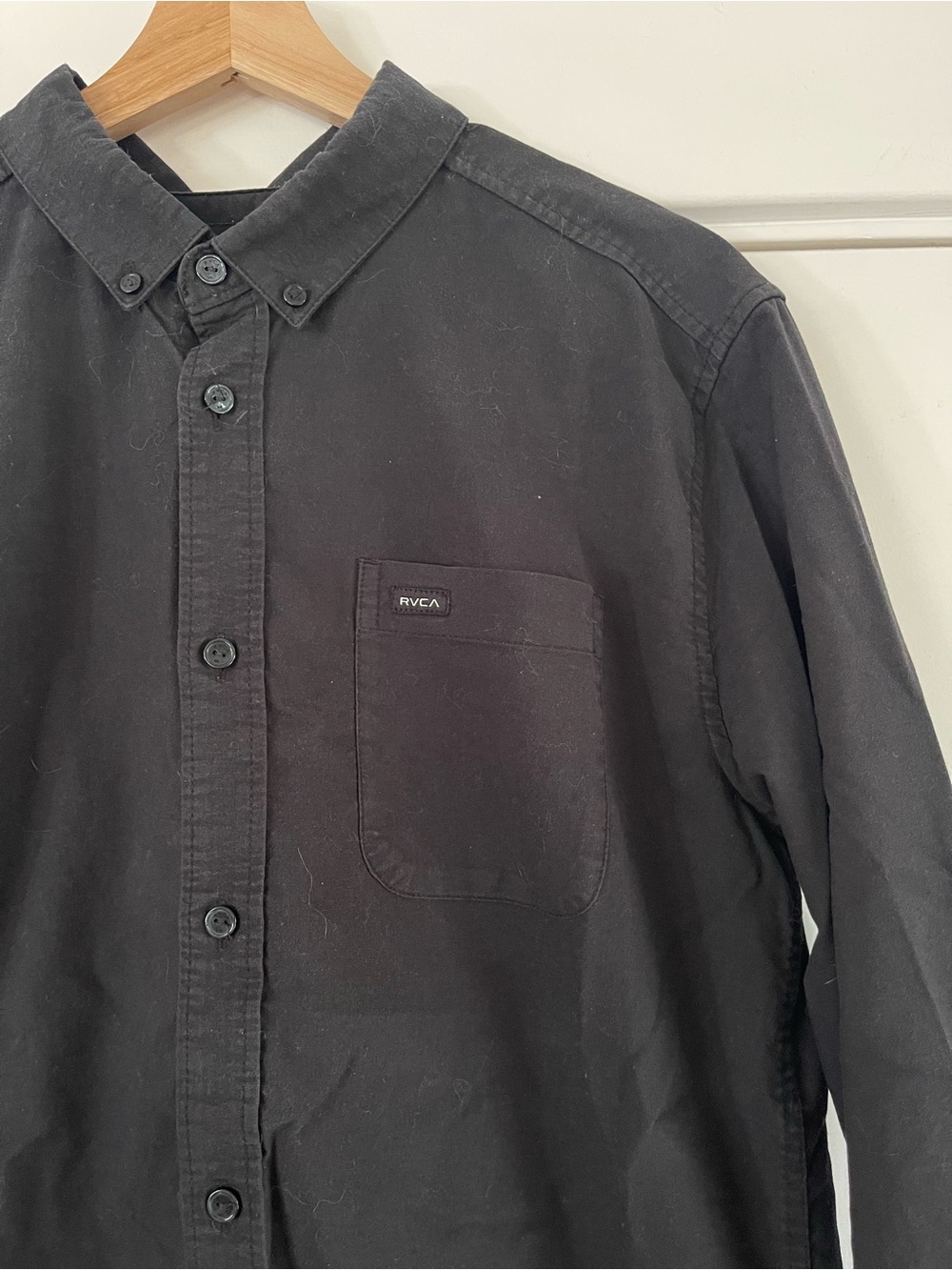 RVCA Slim Fit Black Button Up - M - Picture 2 of 4
